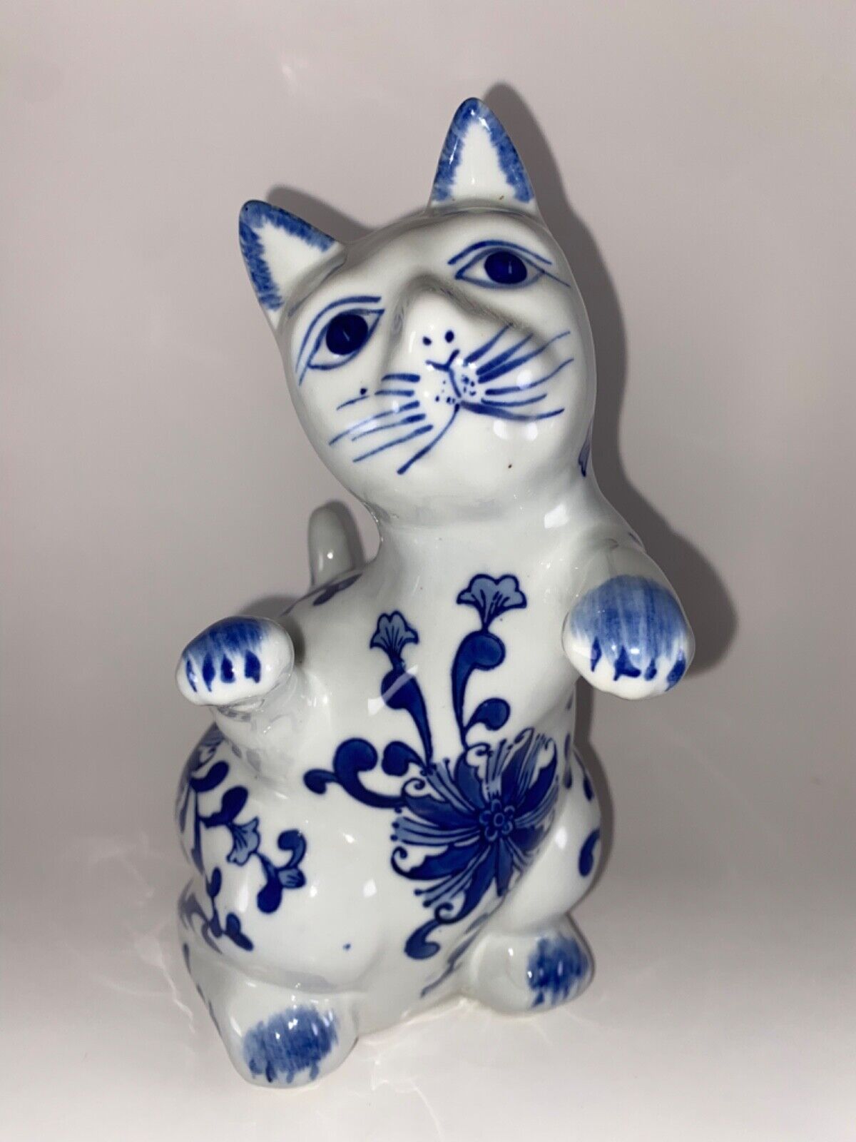 RARE Victoria Ware Ironstone Vintage Blue &white cat 40-50s excellent condition 