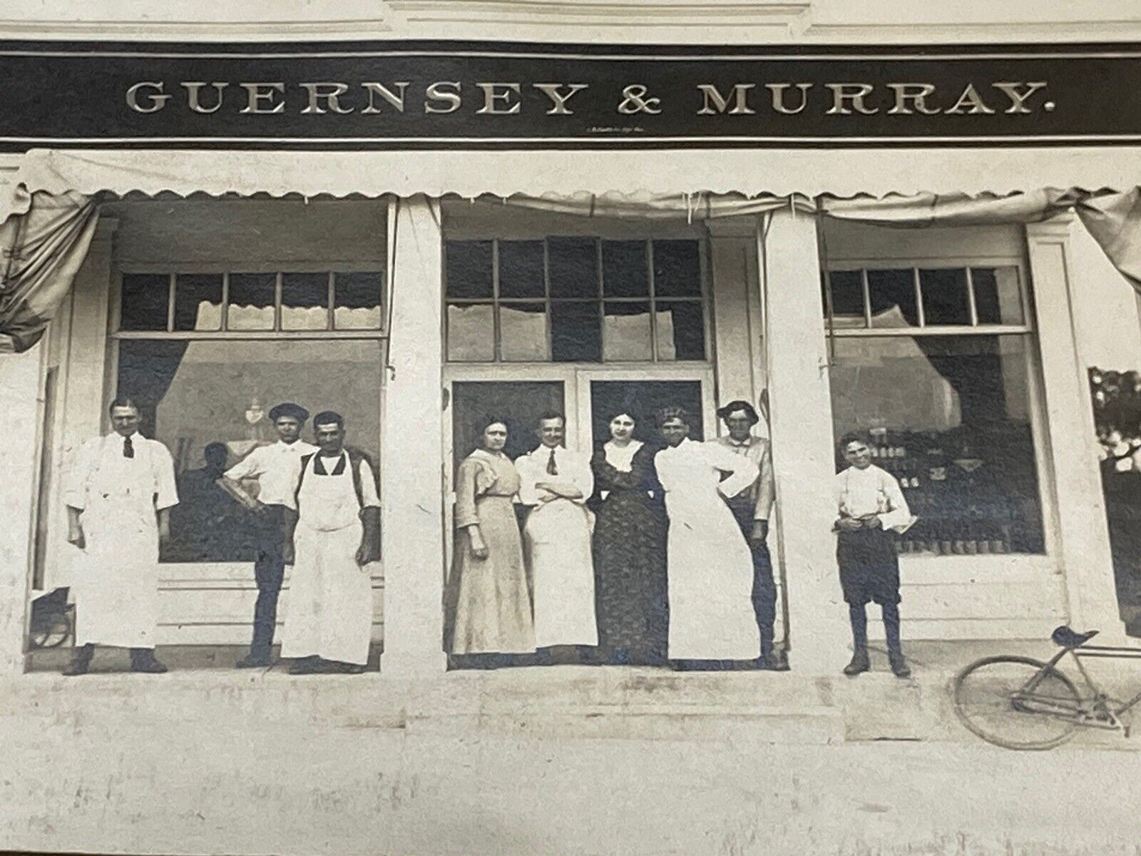 c1910s-20s GUERNSEY & MURRAY Storefront People Posing Old Bike ANTIQUE Photo