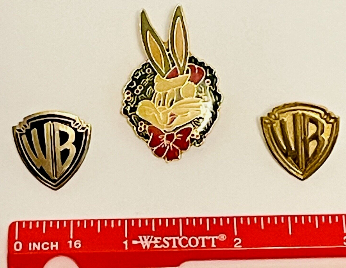 Vintage 1 Bugs Bunny Looney Tunes and 2 Warner Bros. lot of 3 metal hat pins