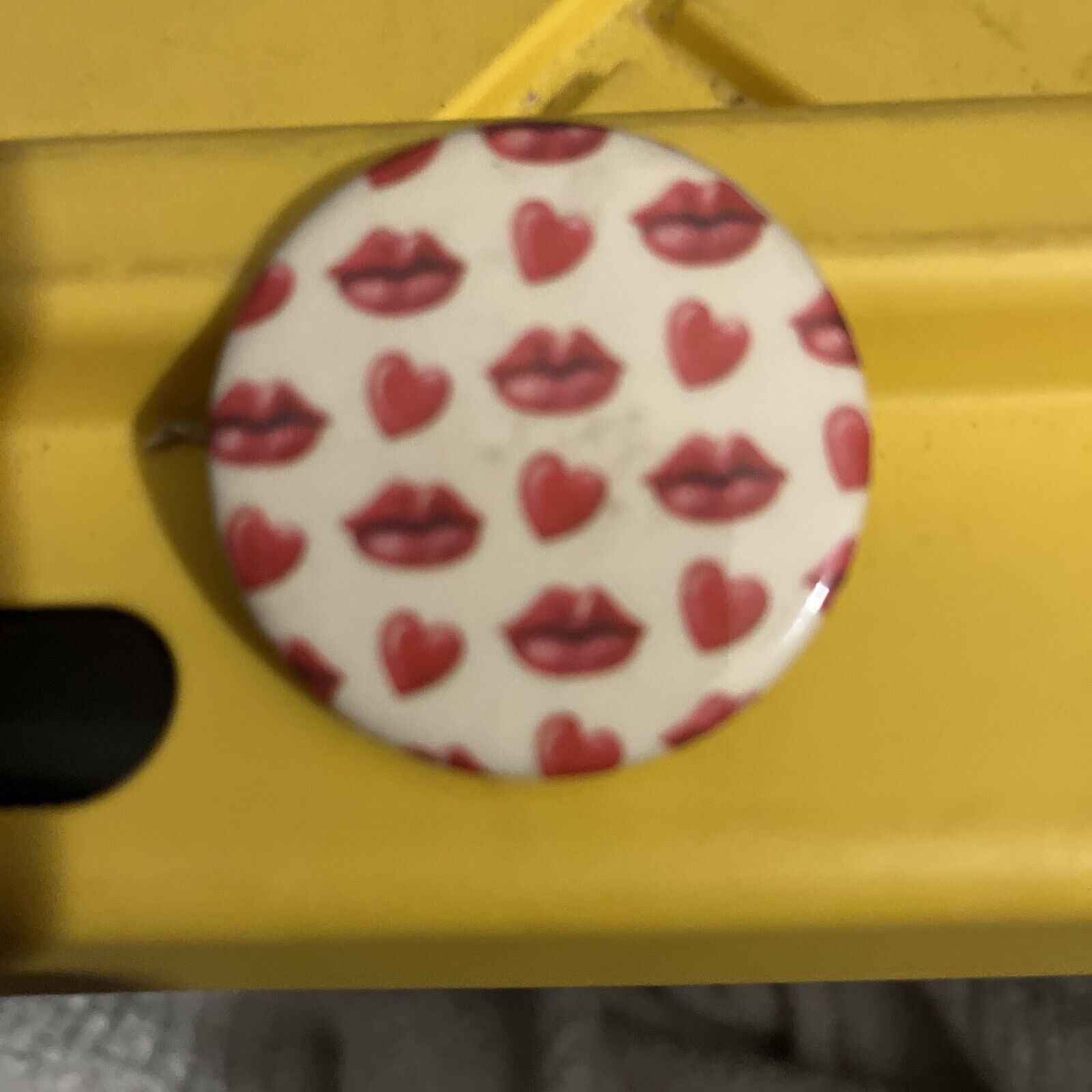 Cute Kissing Lips and Hearts Lisa Frank Art Design Button Badge Pinback Pin 2”