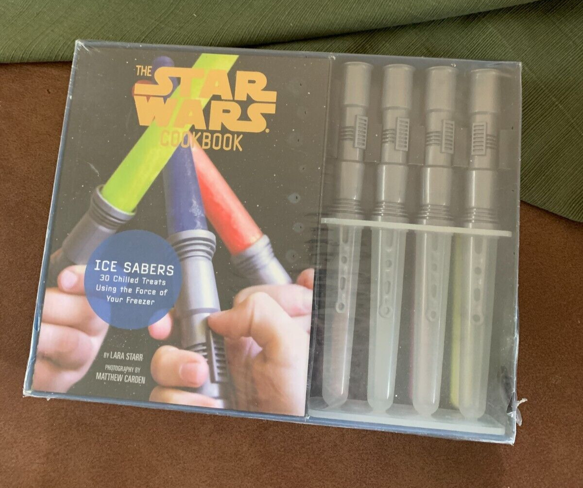 Star Wars Ice Sabers Set: Cookbook and 4 Light Saber Molds, 30 Different Recipes