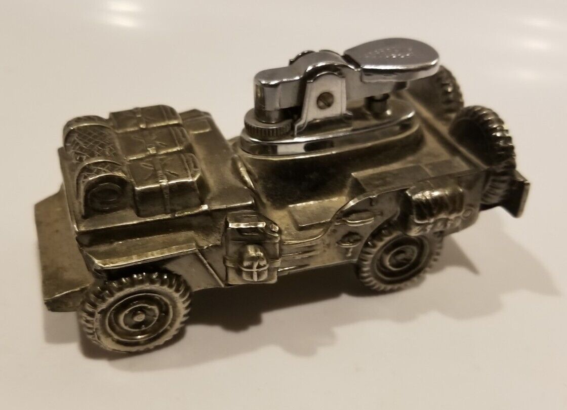 VINTAGE USA WW2 WILLYS MILITARY JEEP TABLE LIGHTER