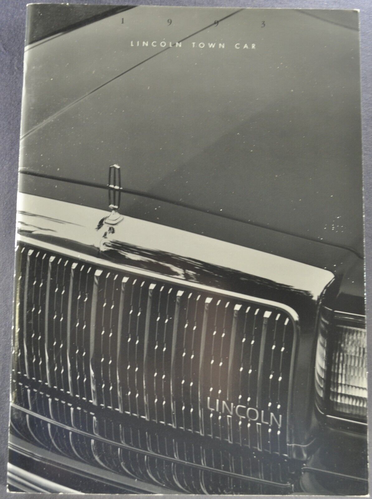 1993 Lincoln Town Car Brochure Signature Executive Cartier Excellent Original 93