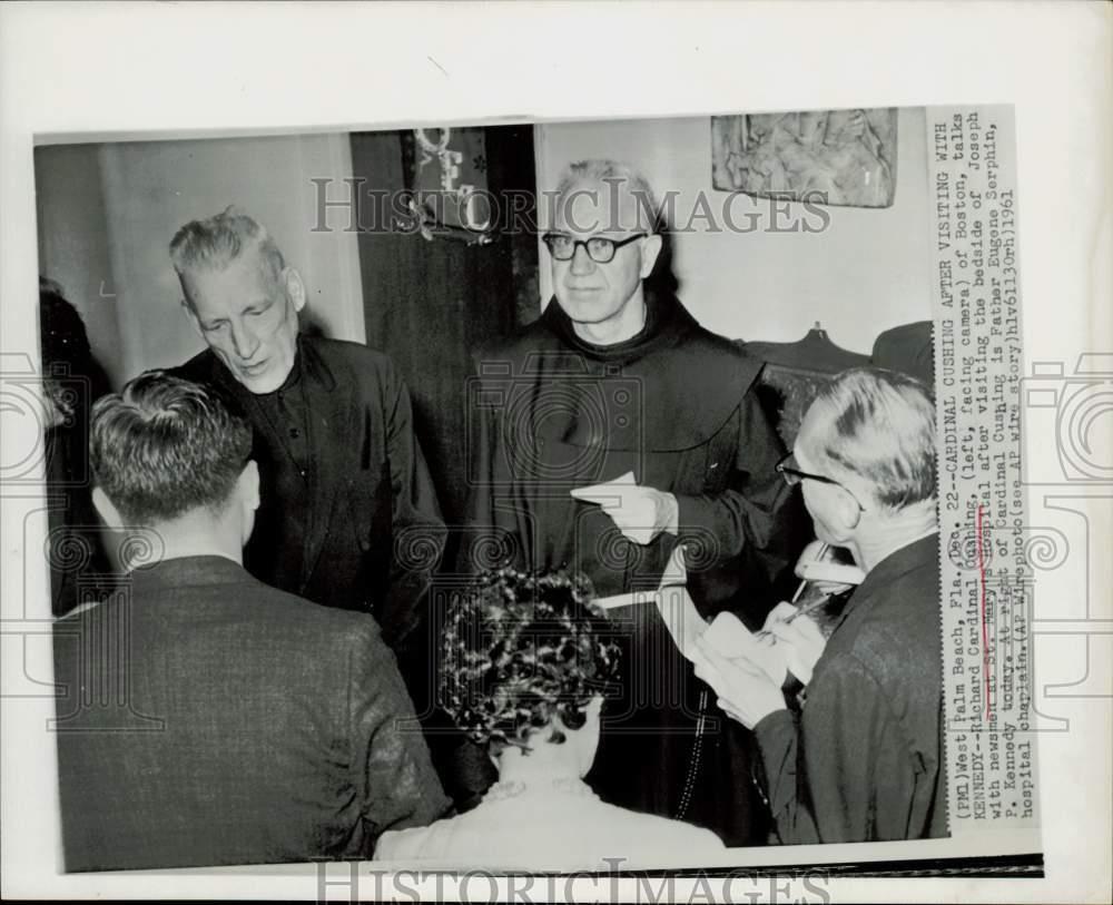 1961 Press Photo Cardinal Cushing talks with press in West Palm Beach, FL