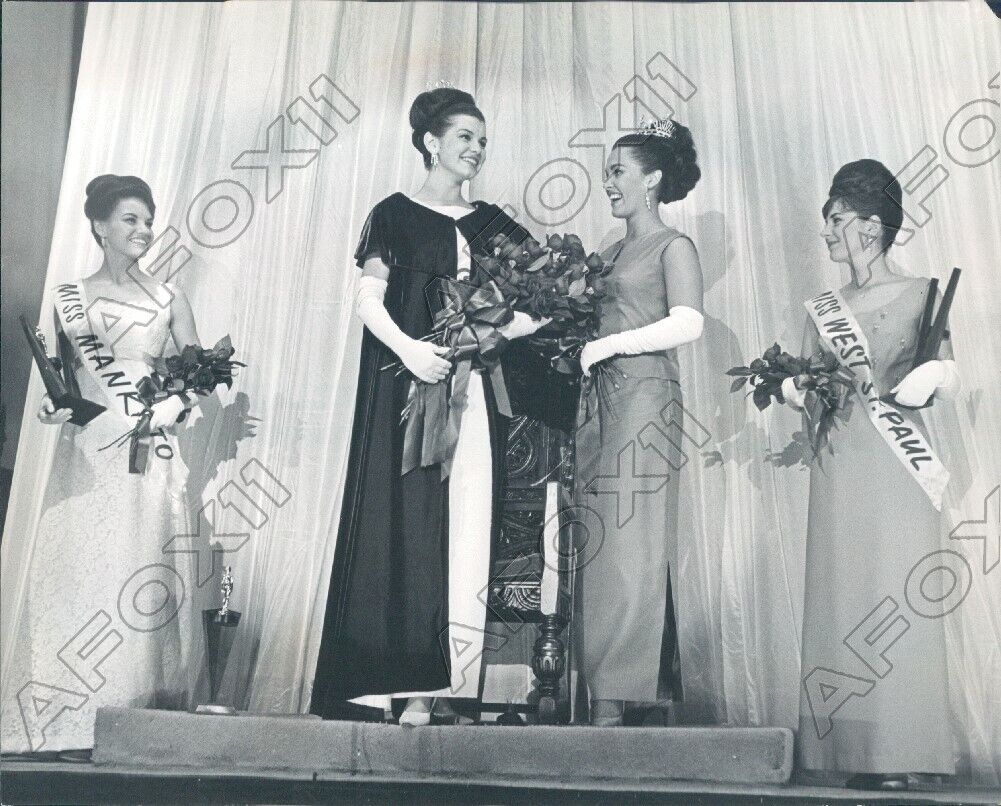 1965 Jeanne Marie Ruth Wins Miss Minnesota 1965 With Runner Ups Press Photo