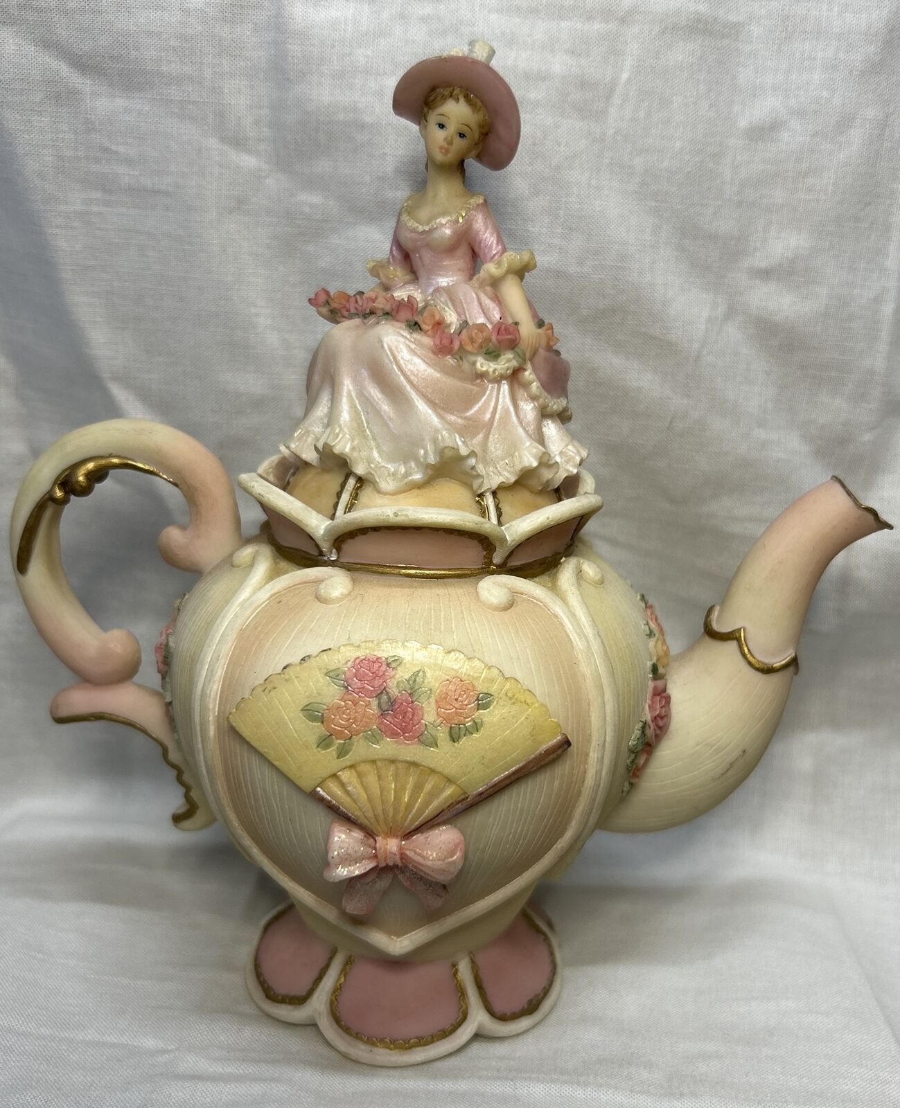 Rare BEAUTIFUL Montefiori Collection Victorian Lady Cast Resin Teapot Figurine