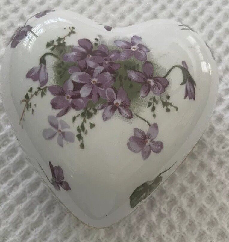 Vtg Victorian Violets Heart Shaped Jewelry Or Other Box