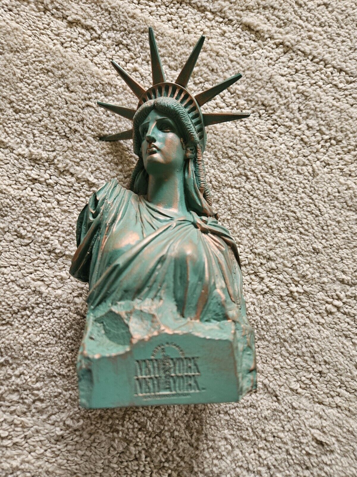 Statue Of Liberty Bust Souvenir New York Vegas Casino Hotel Colbar Art Hard Resi