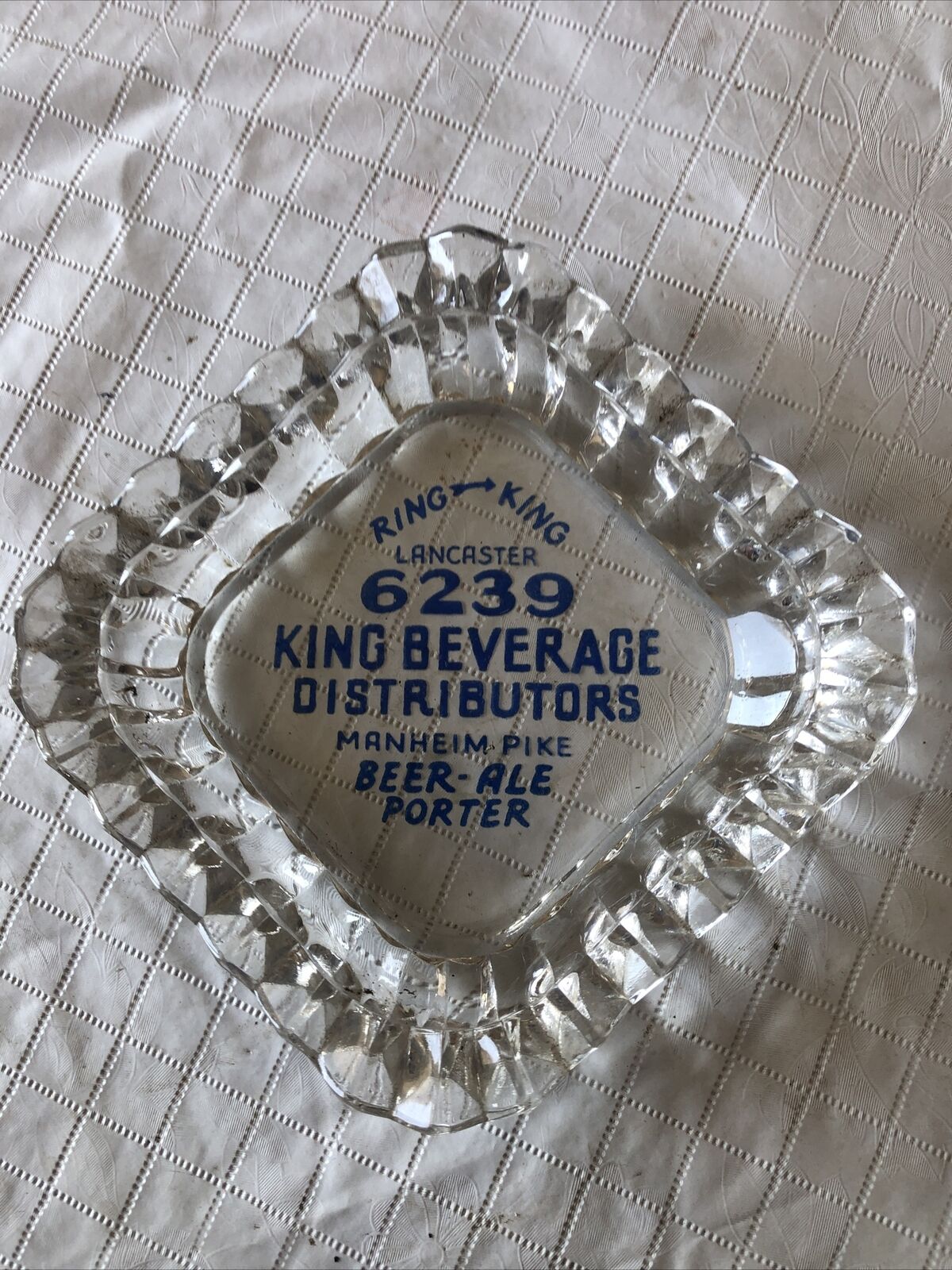 VINTAGE king Beverage dist. BEER ADVERTISEMENT GLASS  ASHTRAY 4.5”  lancaster pa