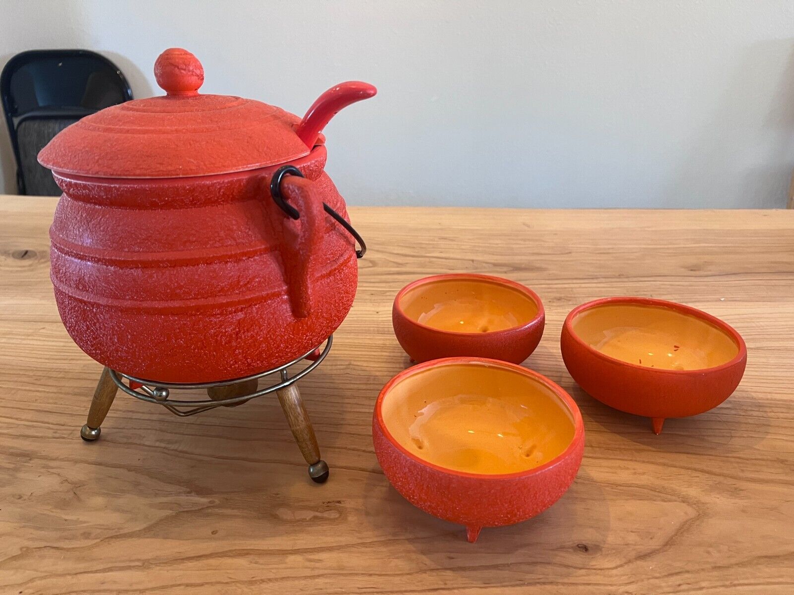  Soup Pot/Kettle w Ladle and 3 Serving Bowls Vintage A Meriann Ceramic 1962 