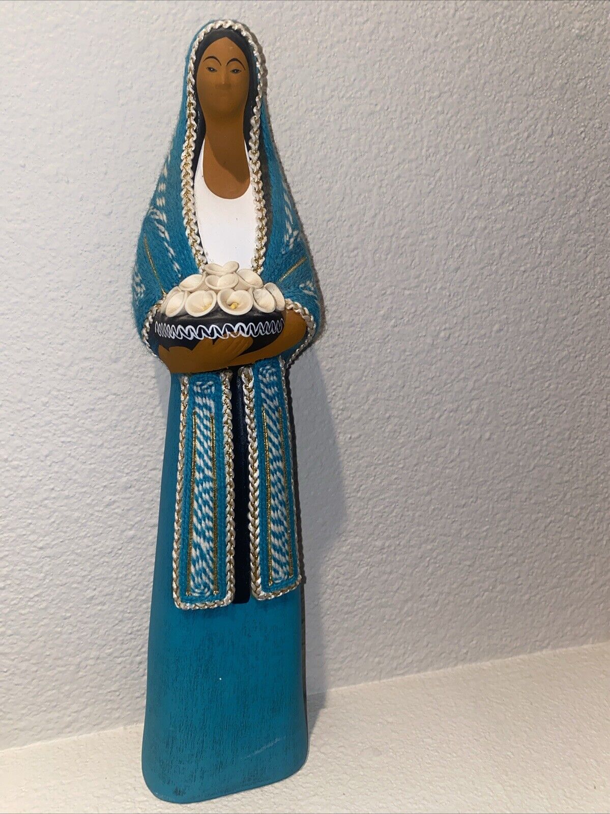 Vintage Mexican Folk Art Pottery Lady With Cala Lilies 14.25” tall Toro Del