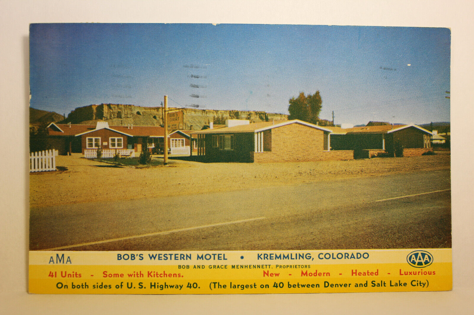 Postcard Bob\'s Western Motel Kremmling CO