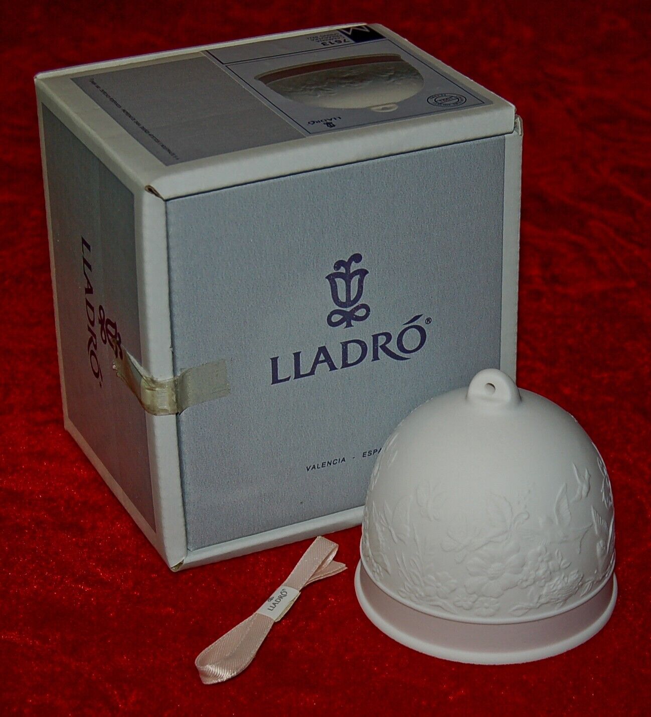 LLADRO Porcelain SPRING BELL #7613 New In Original Box Made in Spain