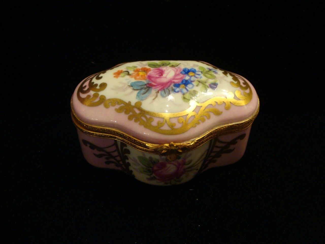 CLEARANCE $995 LOVELY RARE FRENCH SEVRES PINK PORCELAIN JEWELRY BOX
