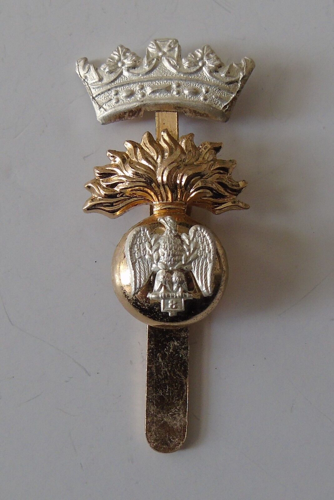 British Army Royal Irish Fusiliers Birmingham Mint Cap Badge