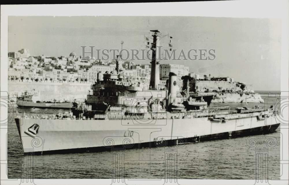 Press Photo British, Rhodesian Prime Ministers to Meet on Ship HMS Fearless