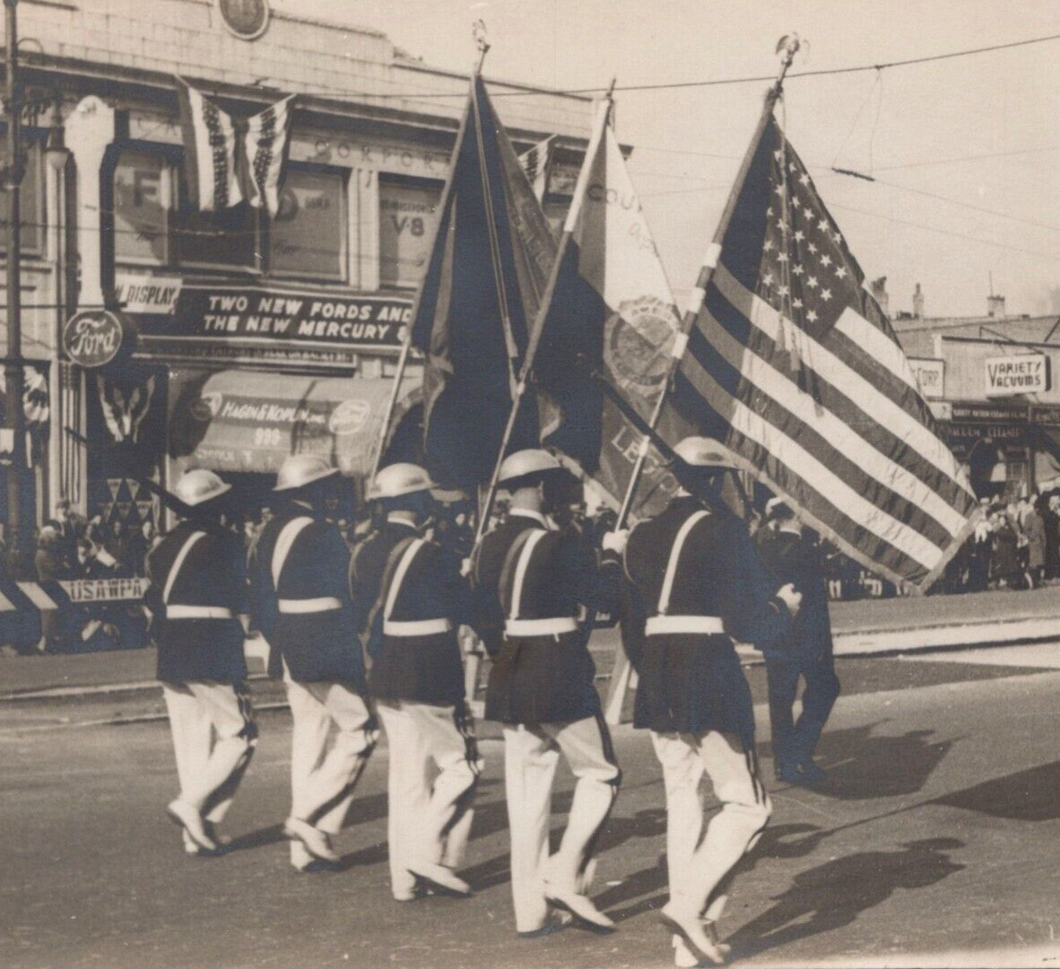 5G Photo Parade Men American Flag Downton Hagin Koplan Ford Dealership 4.75x6.75