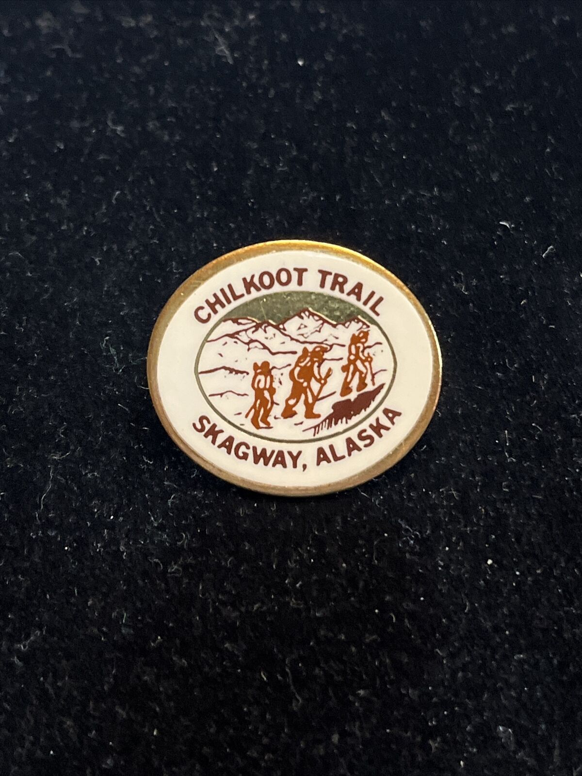 VTG Chilkoot Trail Skagway Alaska Hat Lapel Pin 24-18