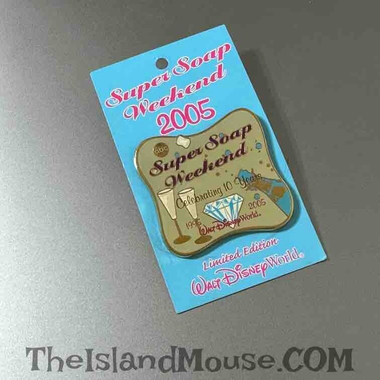 Rare Original Card Disney LE WDW ABC Super Soap Weekend 10 Years Pin (N2:42589)
