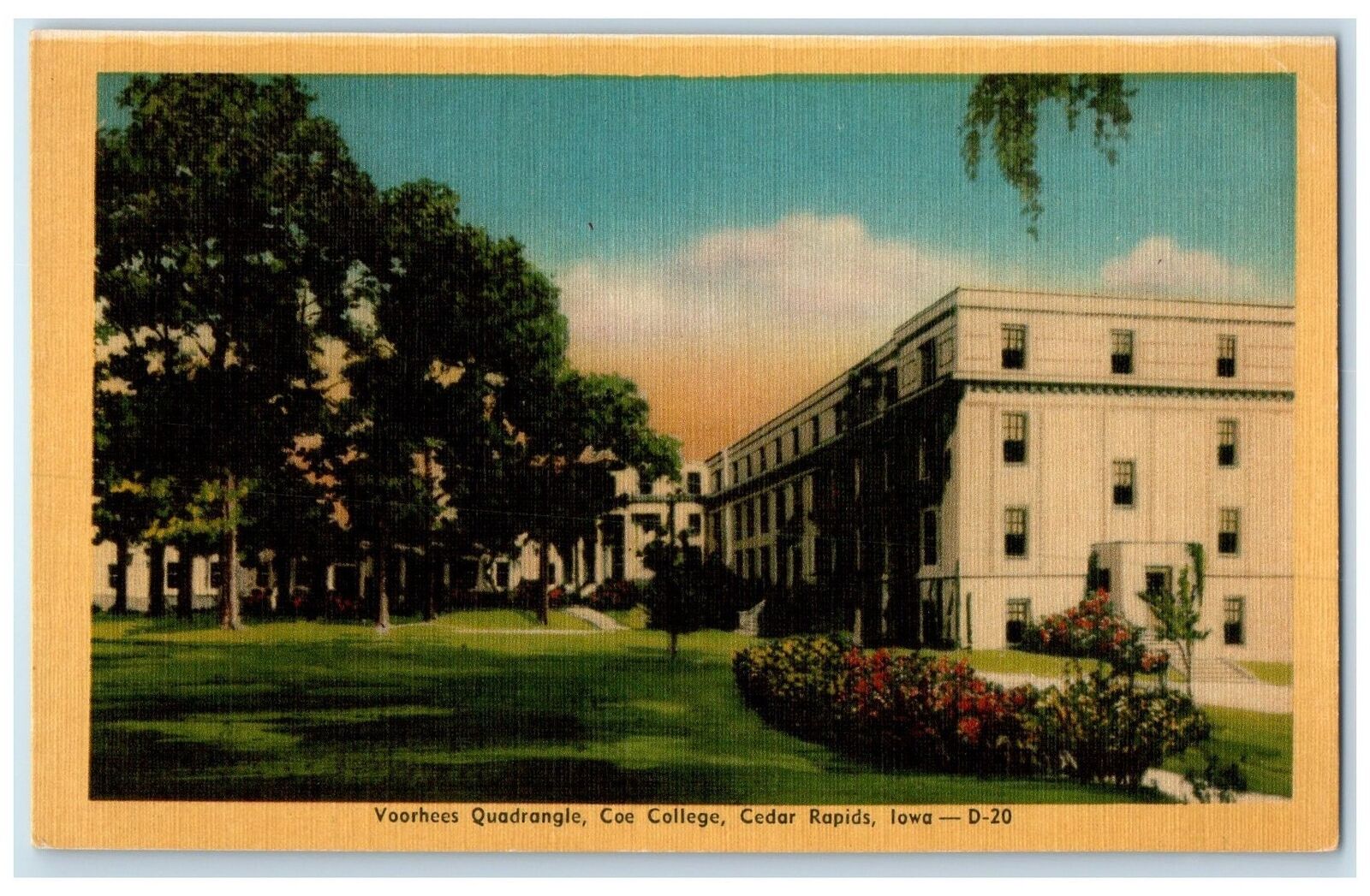 c1940s Voorhees Quadrangle Coe College Exterior Cedar Rapids Iowa IA Postcard