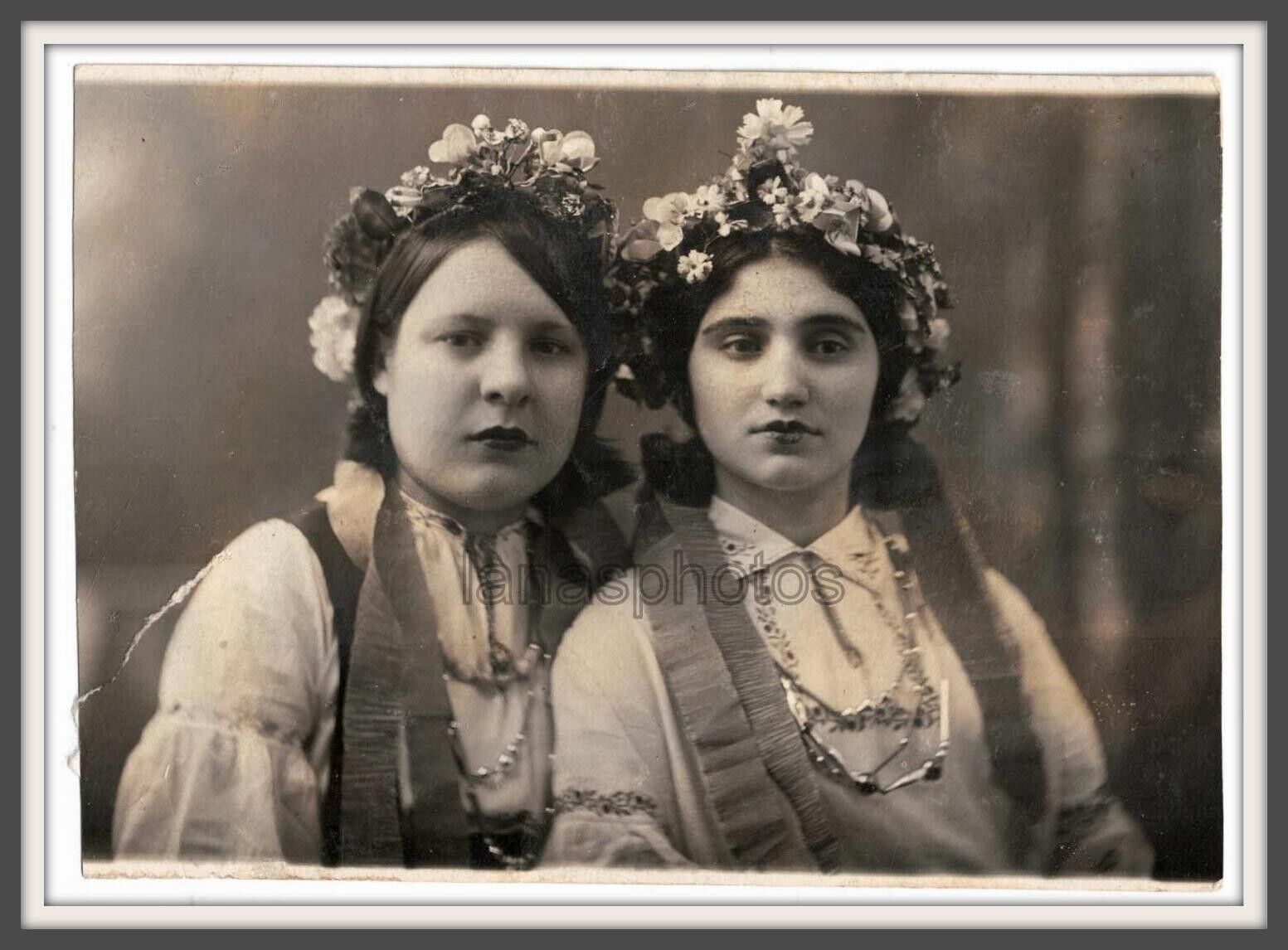 30s Couple beautiful young girls Ukrainian national costume Braid antique photo 