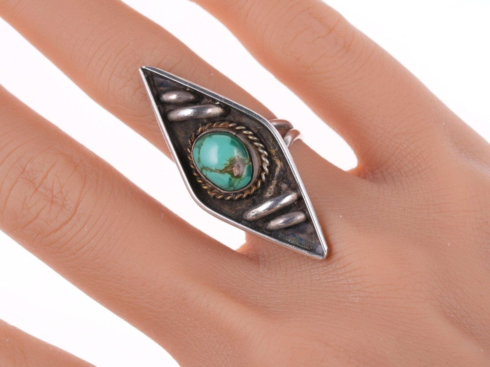 sz6.75 Vintage Navajo sterling and turquoise ring
