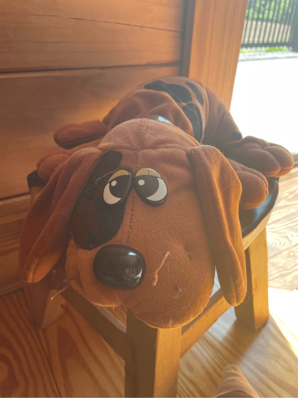 1985 Tonka Pound Puppies Golden/Dk Brown Collectible 19” Long Puppy Dog w/Collar