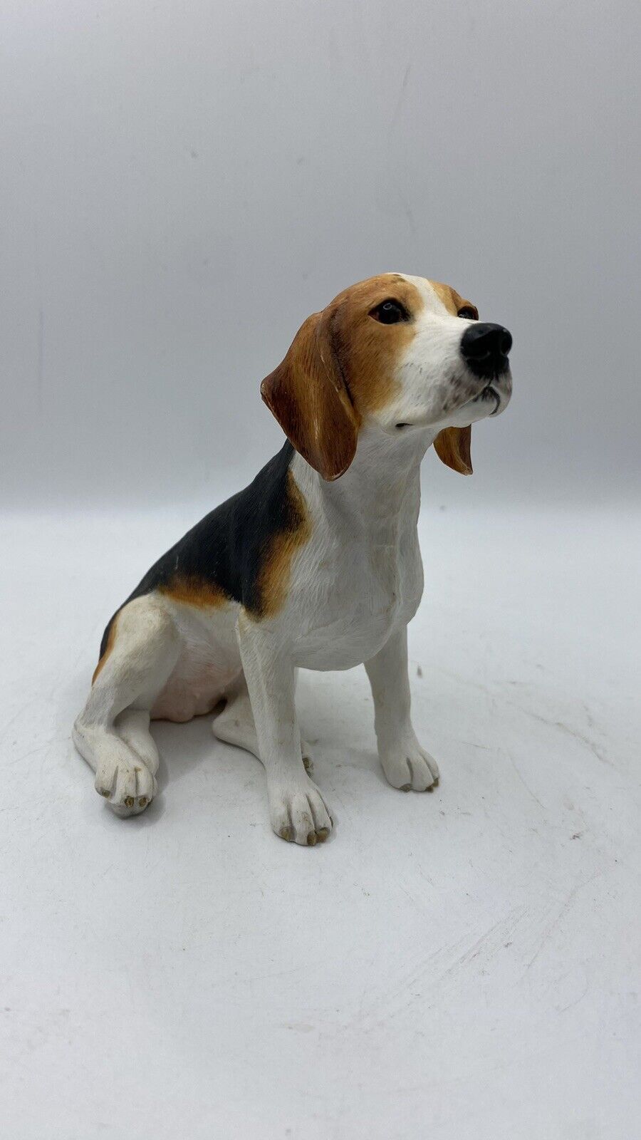 Lifelike Realistic Sitting Beagle Puppy Dog Resine Figurine Statue Animal