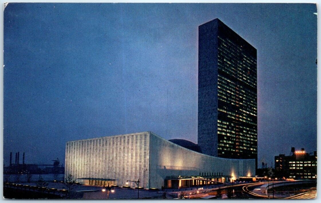Postcard - Evening View of the United Nations Headquarters, New York, USA