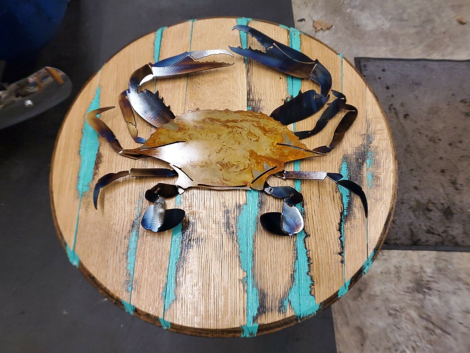 Cheaspeake Blue Crab on real barrel head Metal Wall Art Plasma Cut Gift Idea 