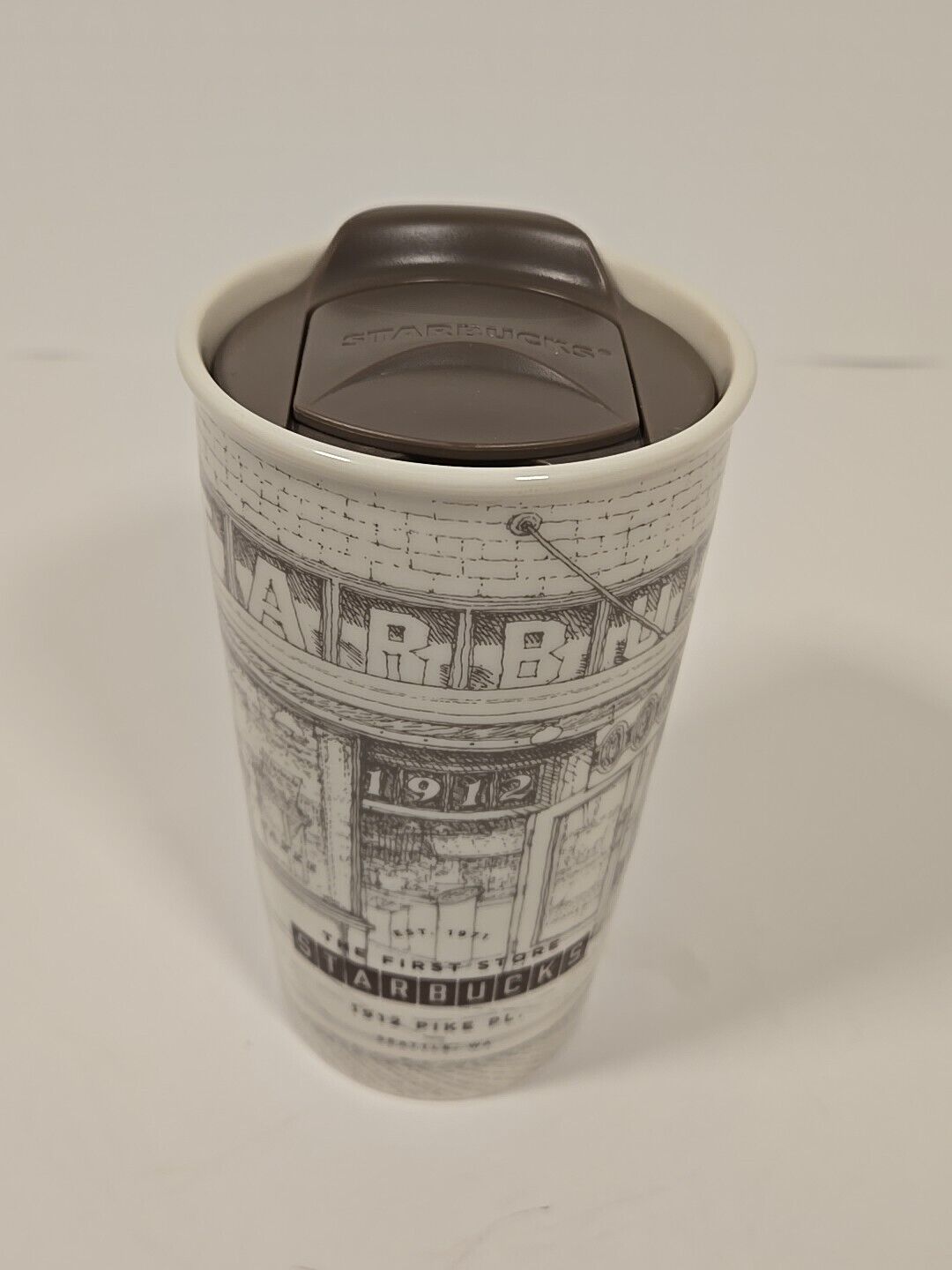 Starbucks 2016 First Store Pike Pl Ceramic China Travel Mug Tumbler Lid 12oz