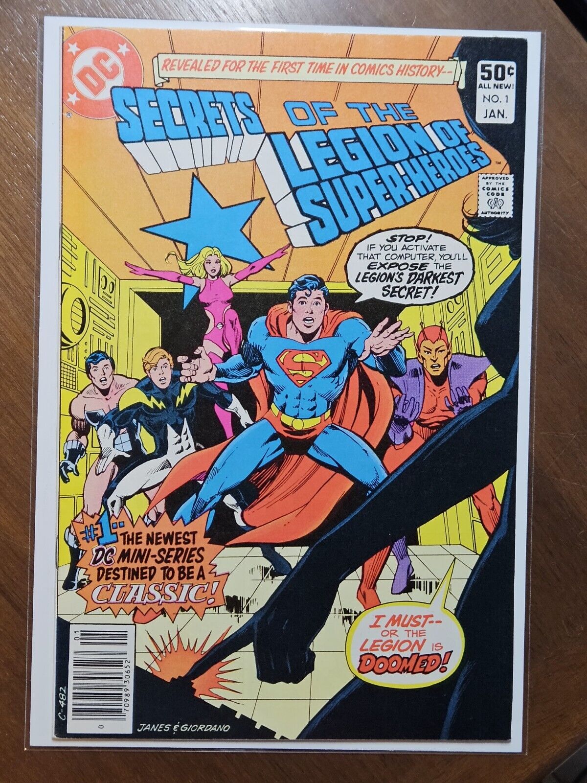 1981 DC Comics Secrets of the Legion of Super-Heroes #1 Newsstand ~ VF- 
