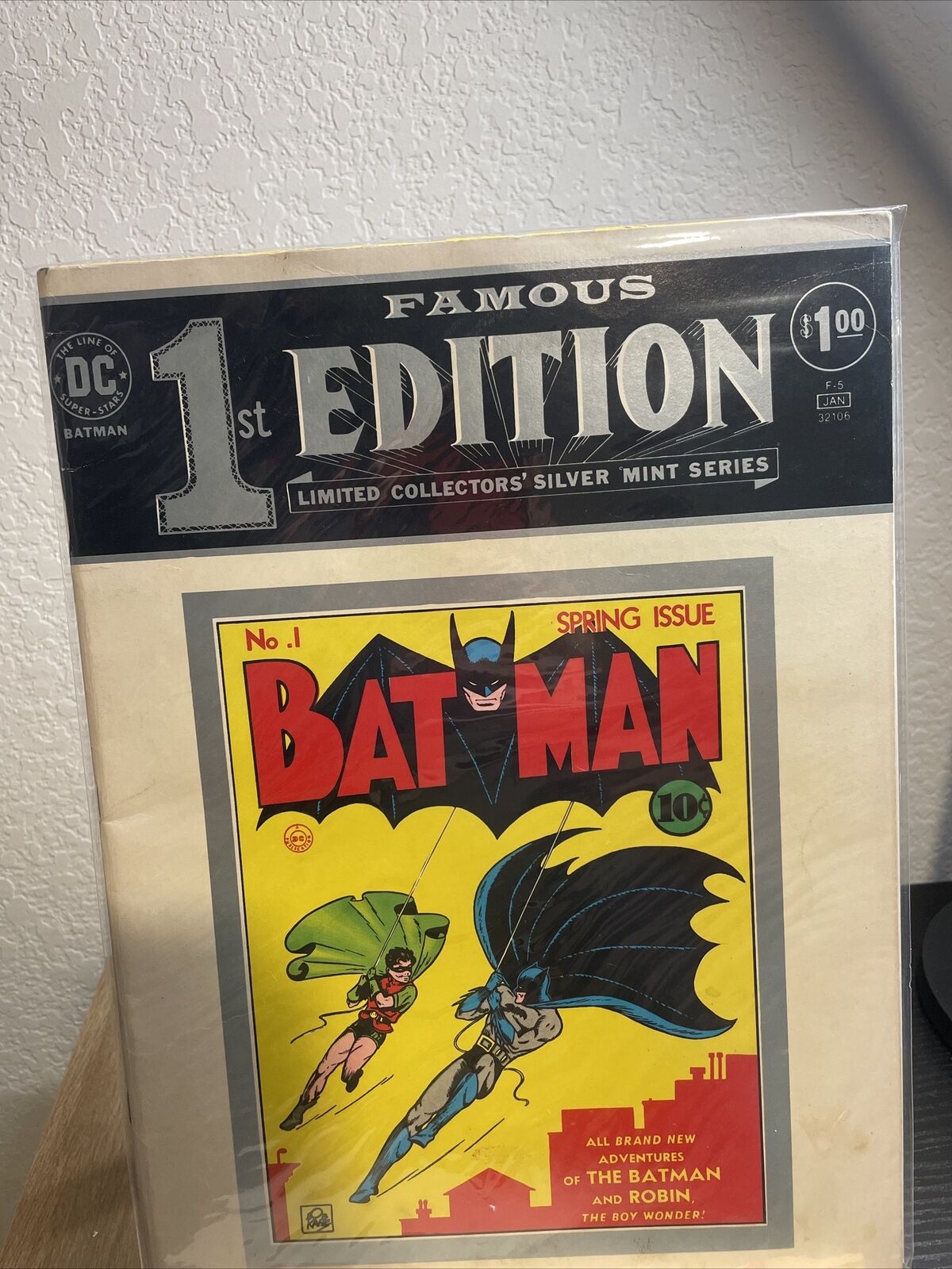 Famous 1st Edition #F-5 Limited Collector's Silver Series (1975) Batman #1 VG