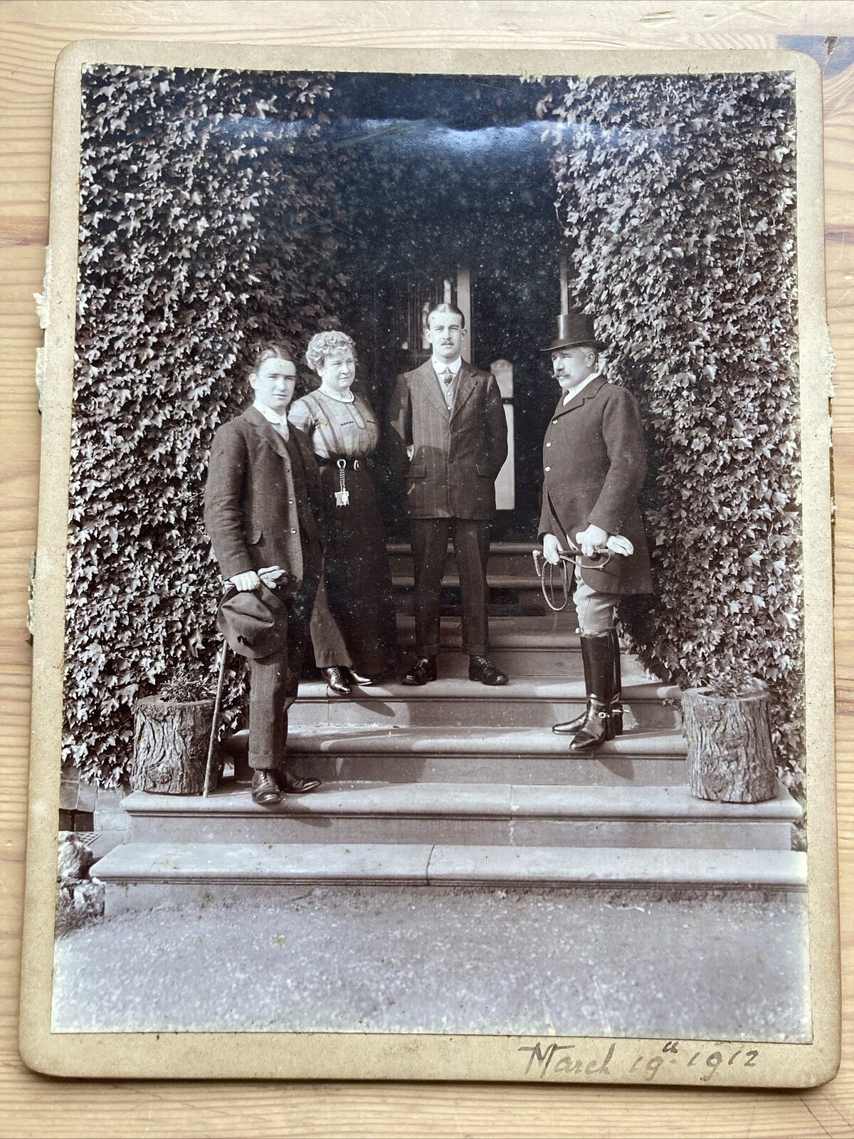 1912 Large Cabinet Card Photo Family Group 21x16cm