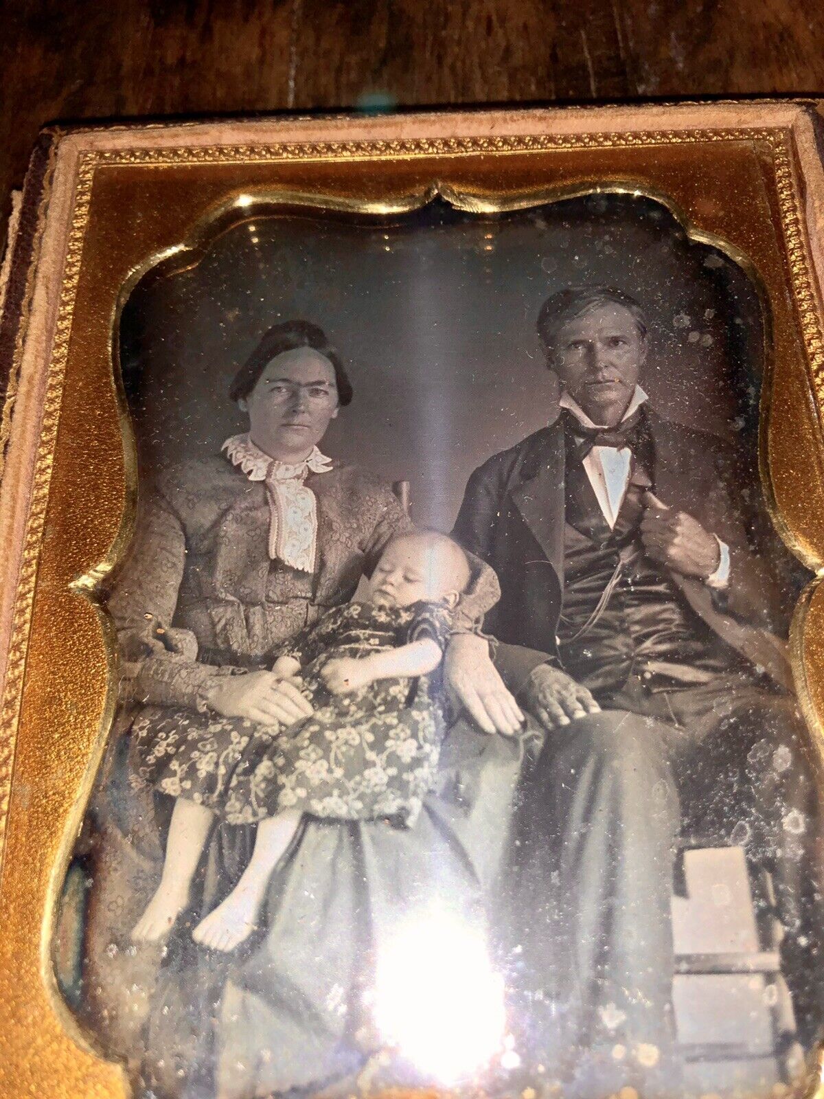 1/4 Daguerreotype Photo Barefoot Child + Parents Sleeping Or Postmortem? 1800s