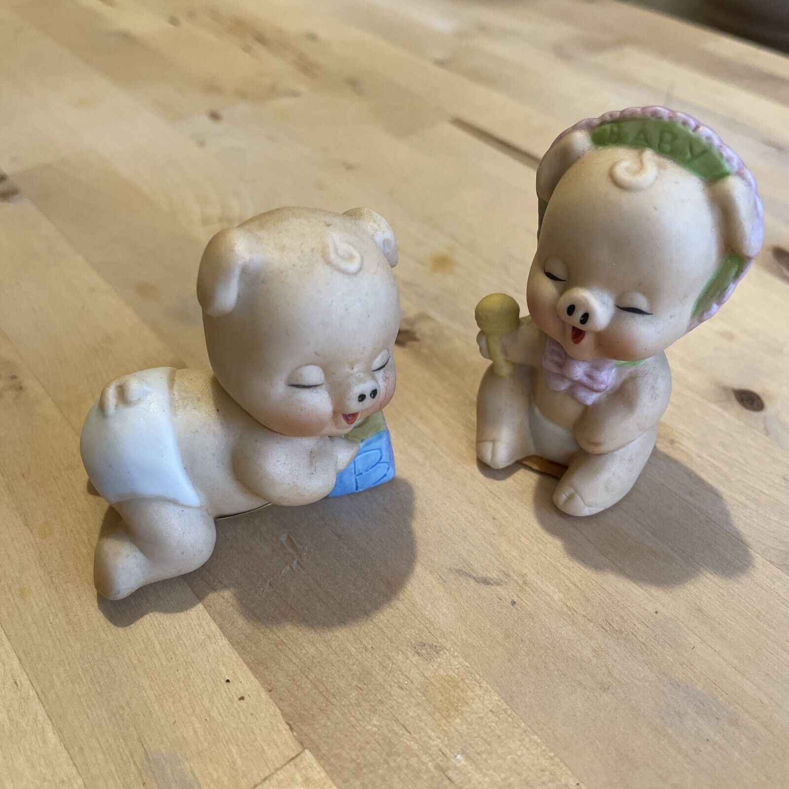 Set Of 2 - Vintage Enesco Miniature Pigs Baby Piglet Figurines - 1981 Excellent.