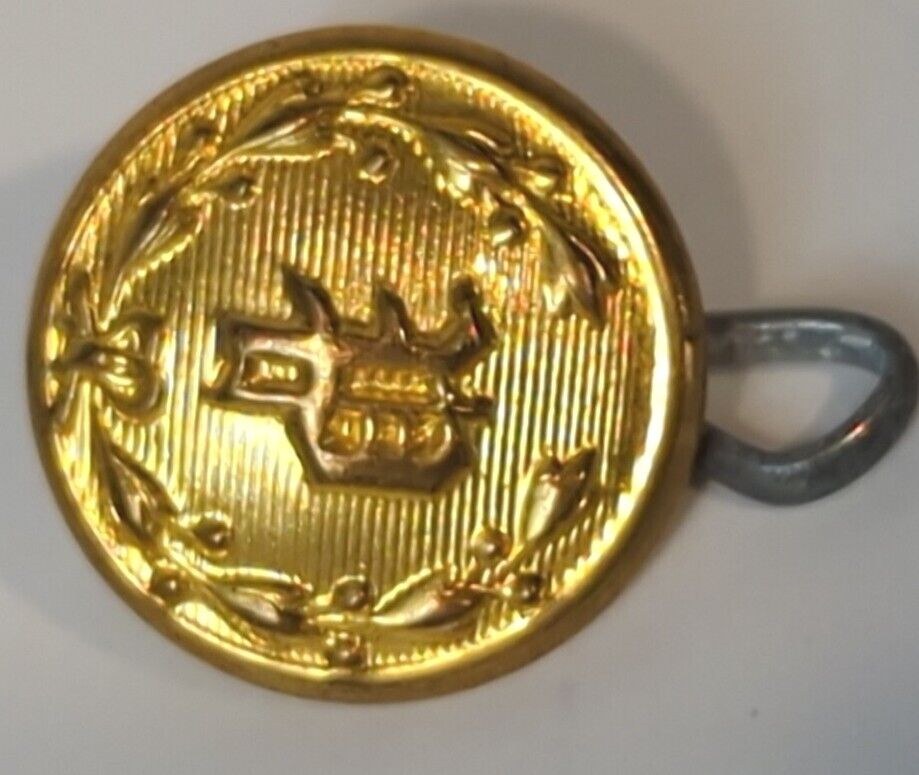 Vintage Gold Guilt Superior Quality  Waterbury Brass Initial P Button 1/2\