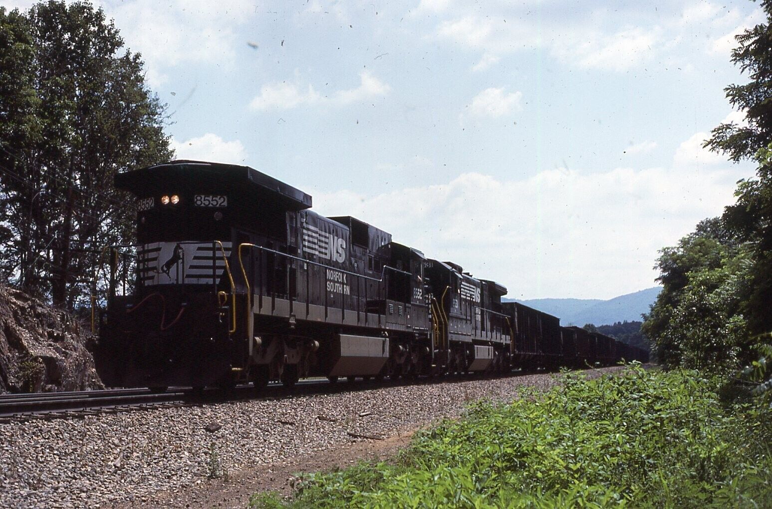 Original Train Slide Norfolk Southern #8552  06/1986 Villamont VA #28