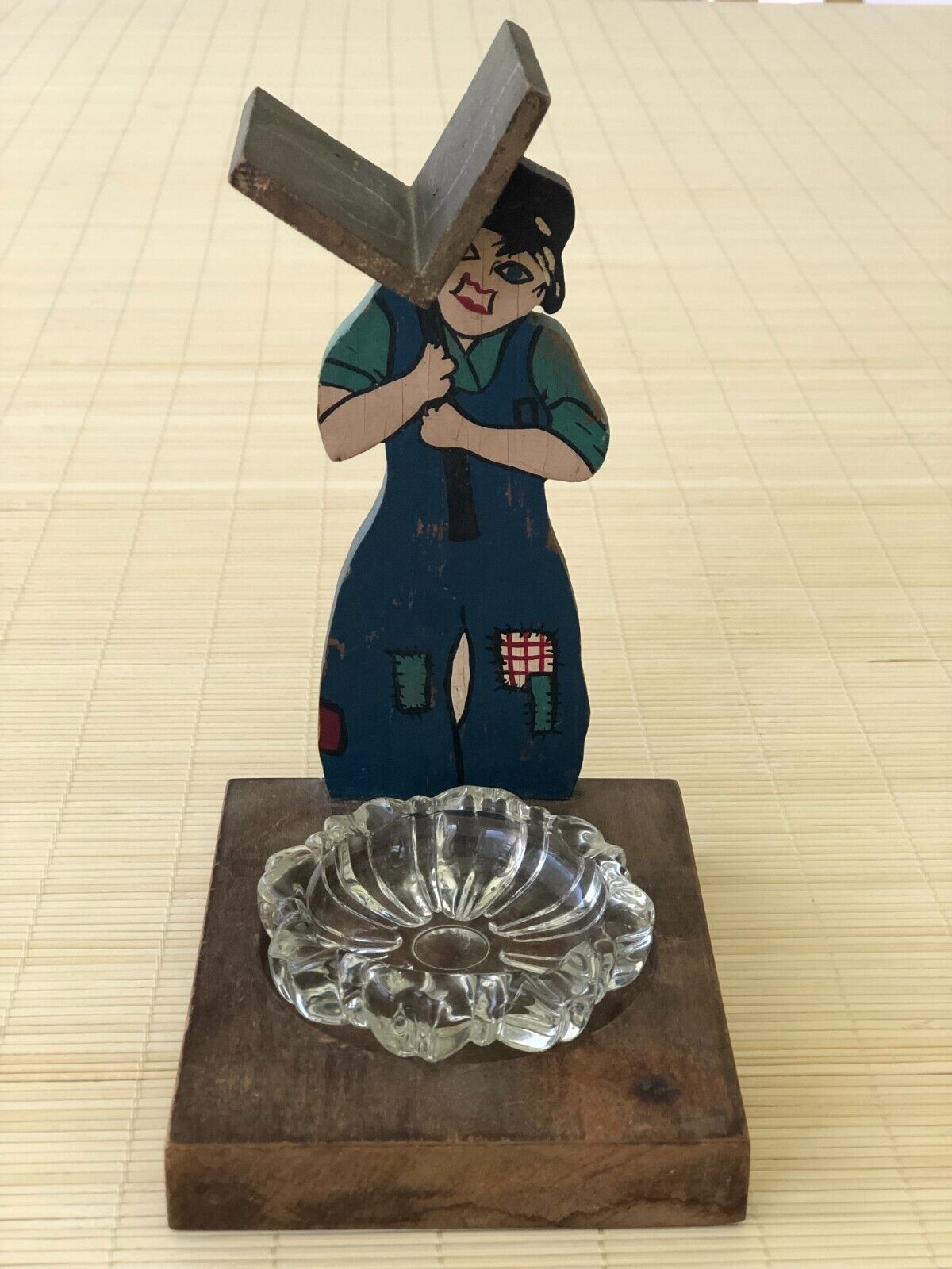 Vintage Folk Art Wooden Figure Smoke Stand / Card Holder With Glass Ashtray