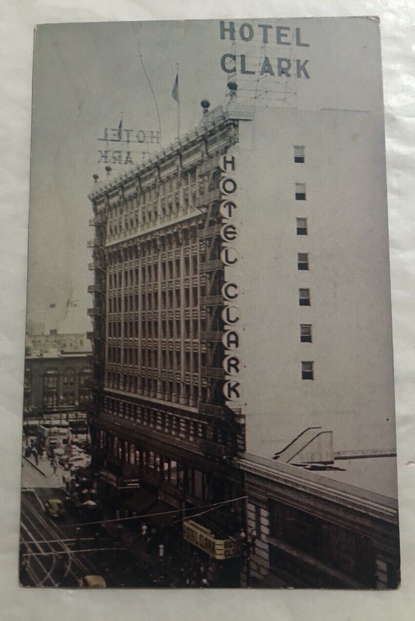 Hotel Clark Downtown Los Angeles, California. Postcard (O2)