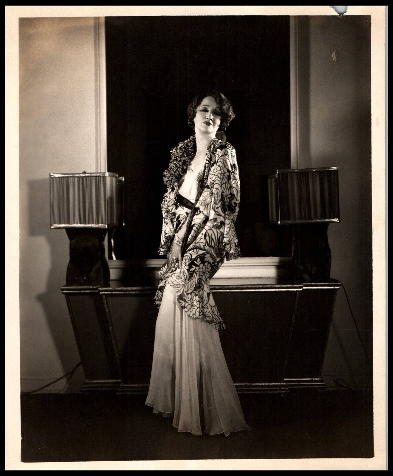 Hollywood Beauty HEDDA HOPPER 1920s STYLISH POSE STUNNING PORTRAIT Photo 663
