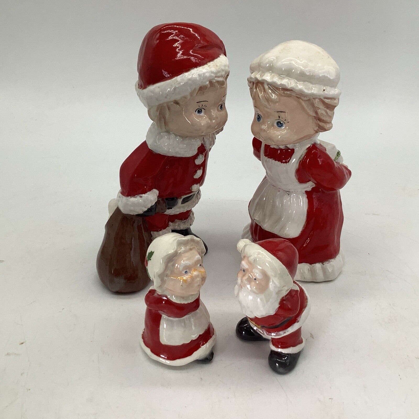 2 Pr Ceramic Kissing Santa & Mrs Claus Christmas Decor Figures Handmade 3” & 6”