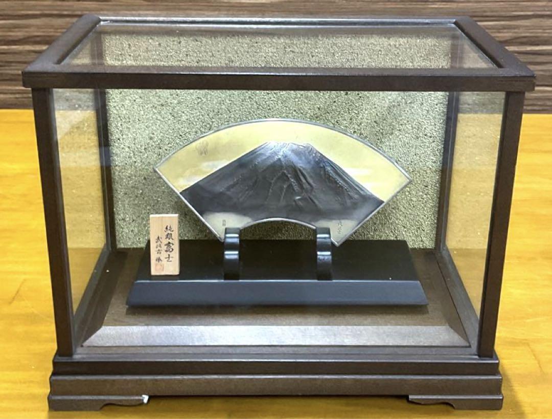 Pure silver Fan-shaped Fuji No. 4 Made by Takehiko Comes in a glass case