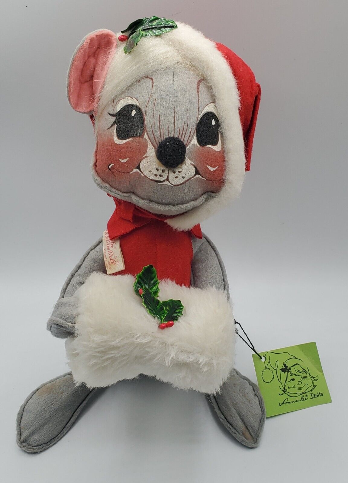 1971 Annalee 12.5 Inch Grey Christmas Mouse In Santa Outfit With Hand Muff