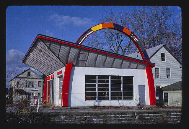 Photo:Sears Oil gas station,Yorkville,New York 1