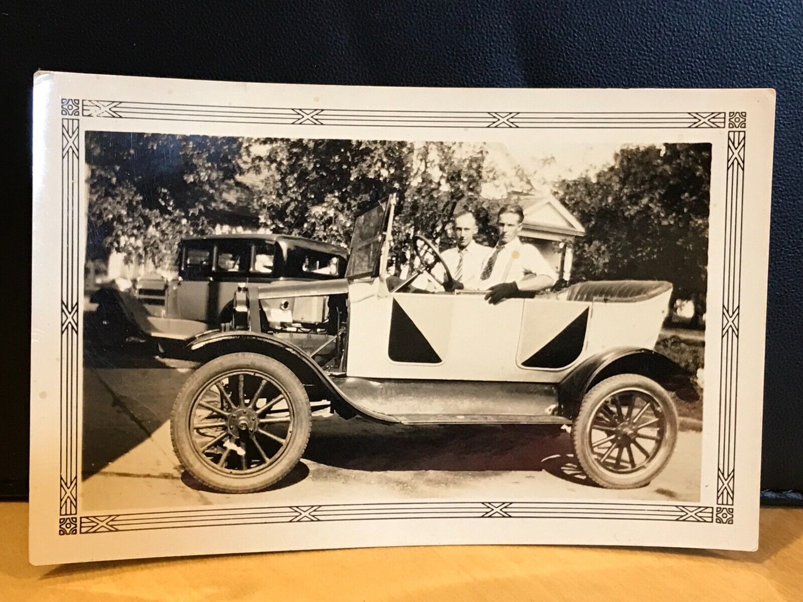 Original Great Antique Photograph Snapshot Men w/ Black Gloves in 1920\'s Car