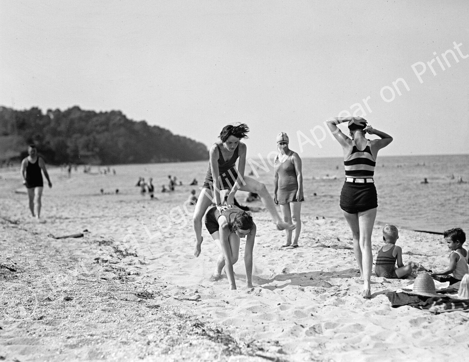 1927 Bathing Beauties Playing at Plum Point Vintage Old Photo 8.5