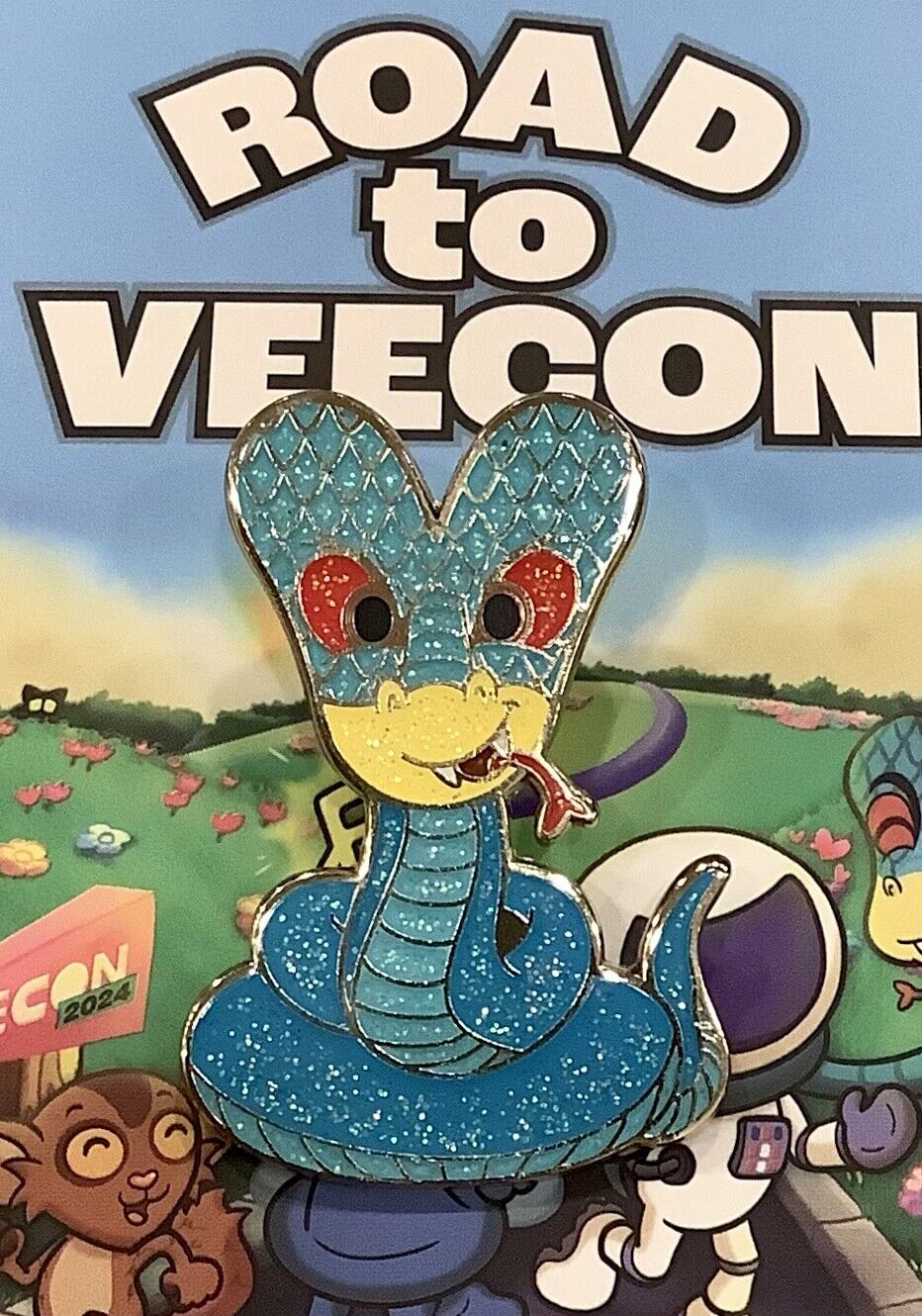 Veefriends Road To Veecon Viper Shimmer Pin /99