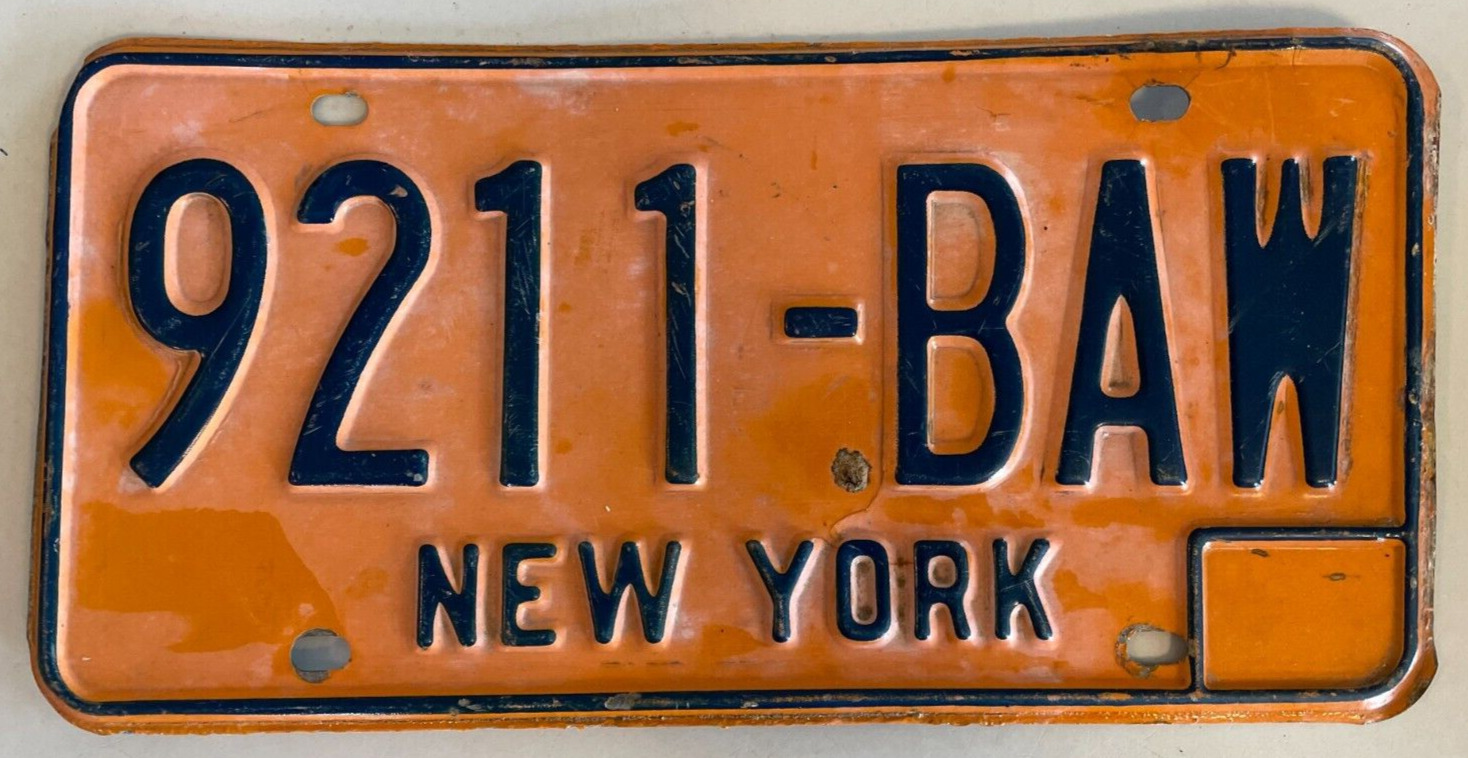 Vintage New York State license plate 1970’s - # 9211-BAW