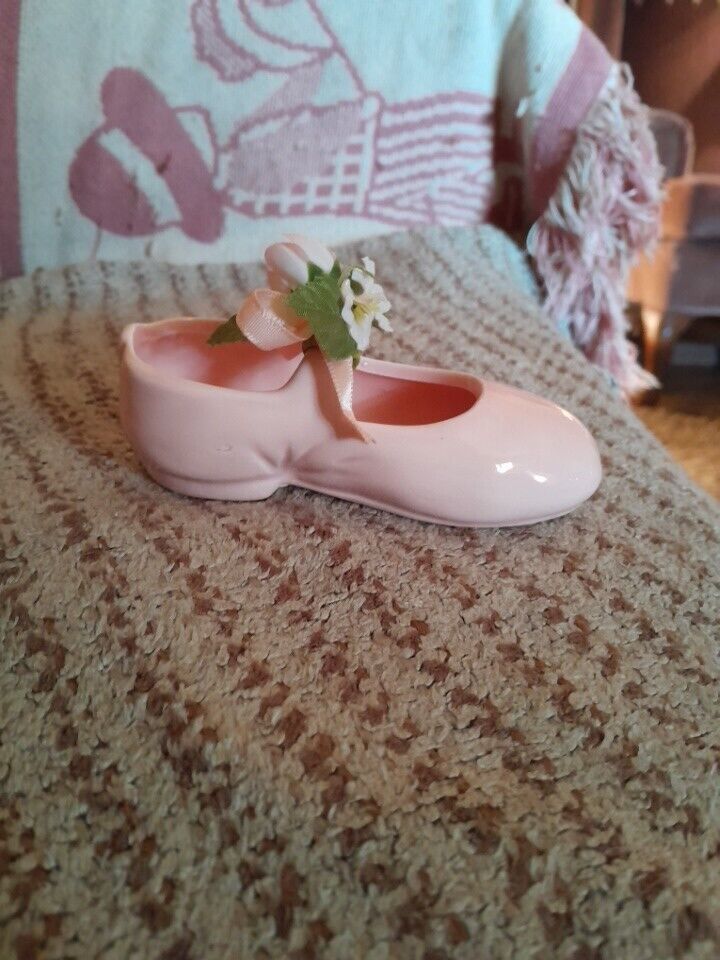 Vintage 1983 Enesco Pink Girls Ceramic Shoe with Flowers,Brass Buckle Lovely